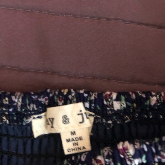 Floral off the shoulder crop top - Picture 2 of 3